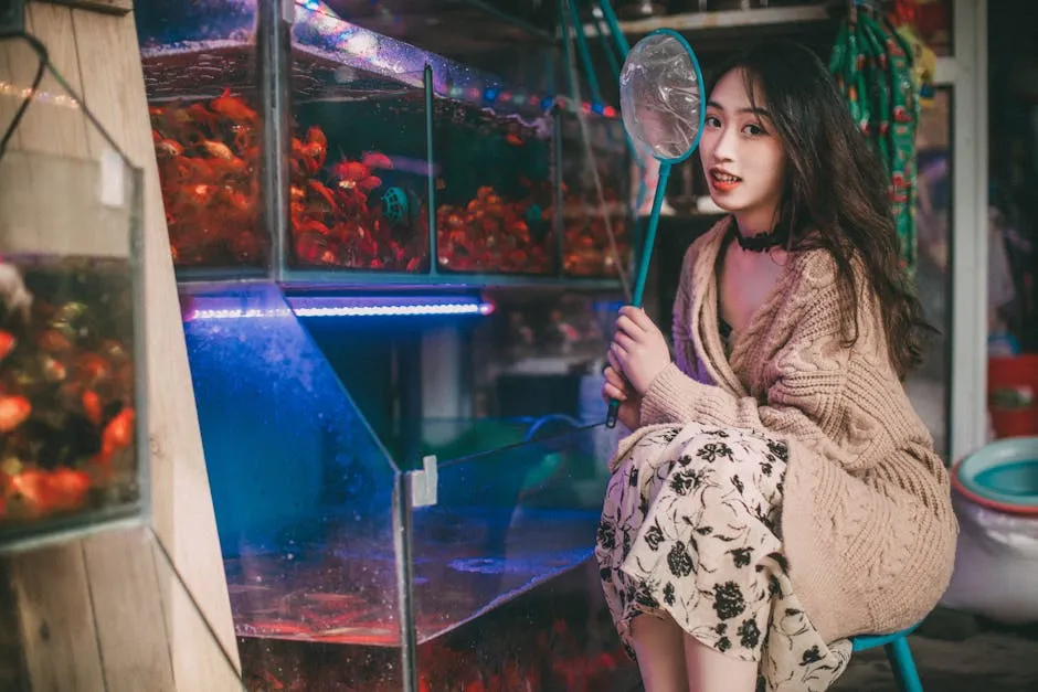Aquarium im Wohnzimmer mit Fischen