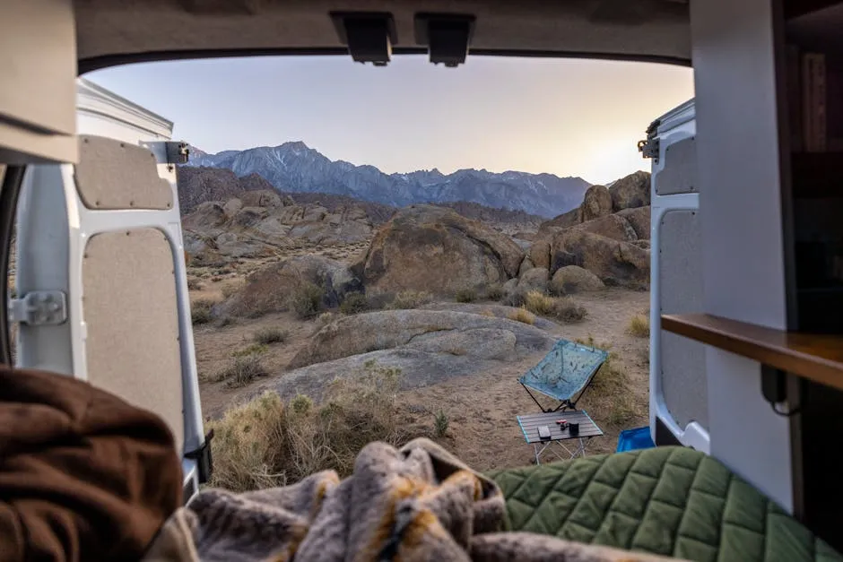 Wohnmobil autark mit Solarenergie in der Natur
