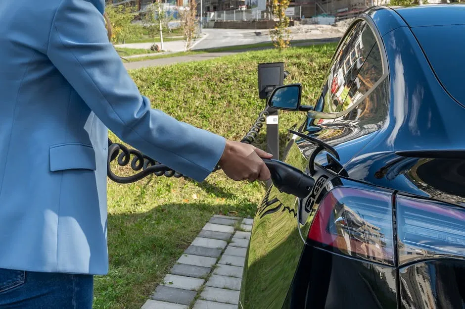 Elektroauto wird an Ladestation geladen - THG-Quote 2026